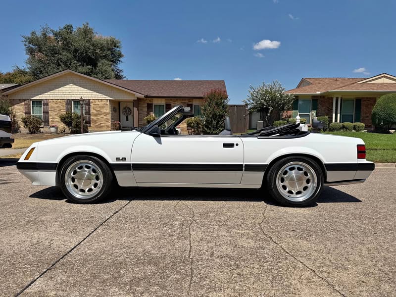 1985 Ford Mustang - LX Convertible 2D