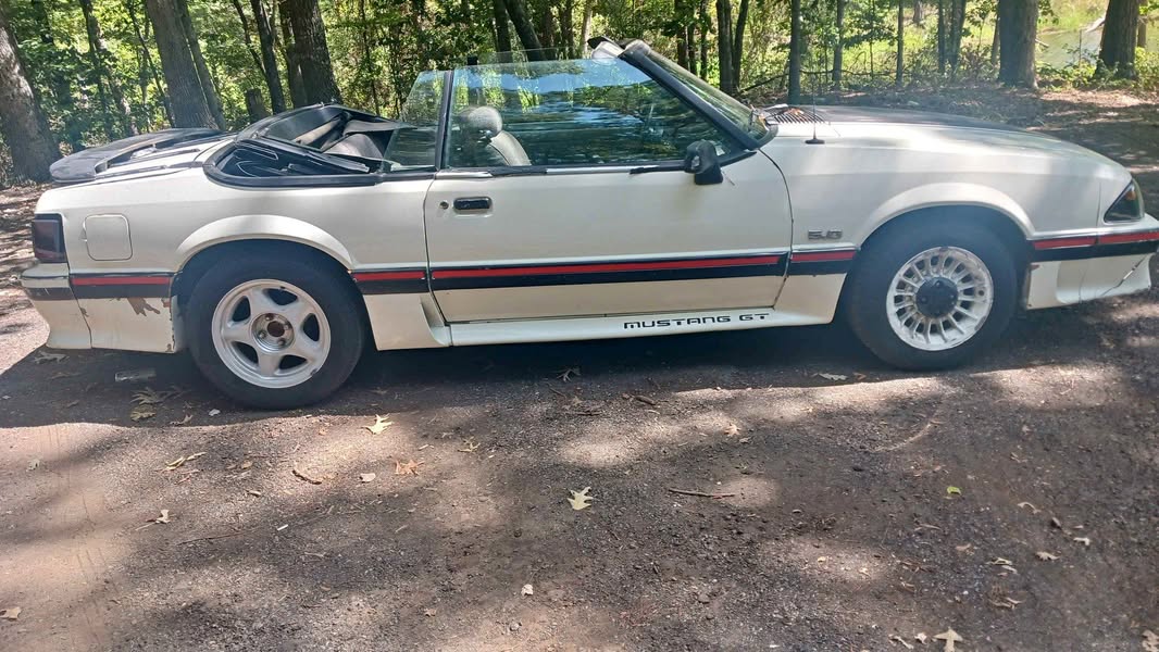 1989 Ford Mustang - GT Convertible 2D
