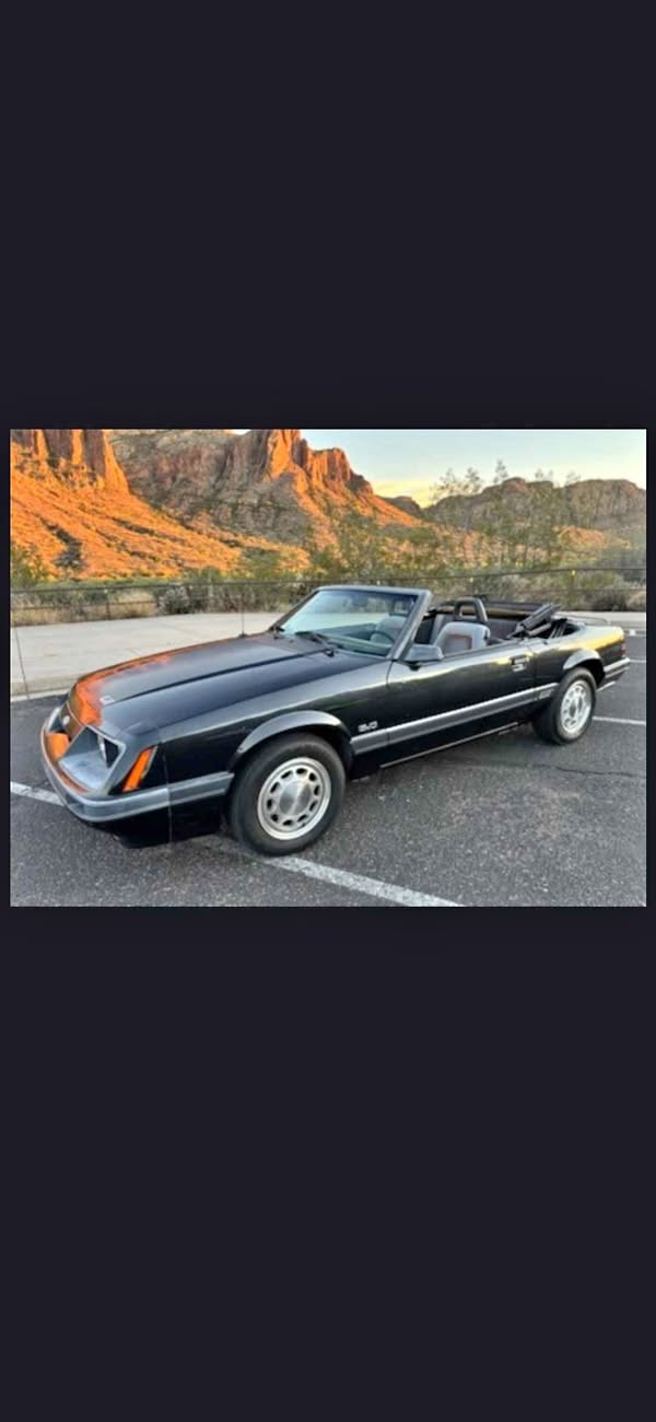 1986 Ford Mustang - GT Convertible 2D