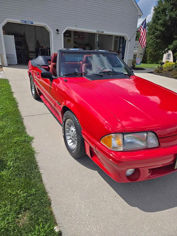 1990 Ford Mustang - GT Convertible 2D