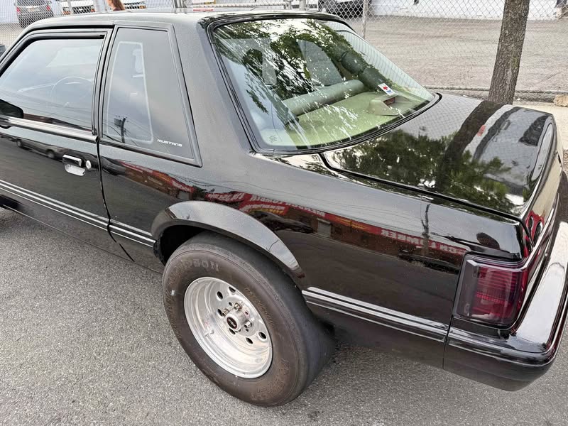 1988 Ford Mustang - Coupe 2D