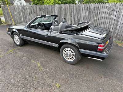 1986 Ford Mustang - GT