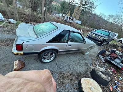 1990 Ford Mustang - V6 Coupe 2D