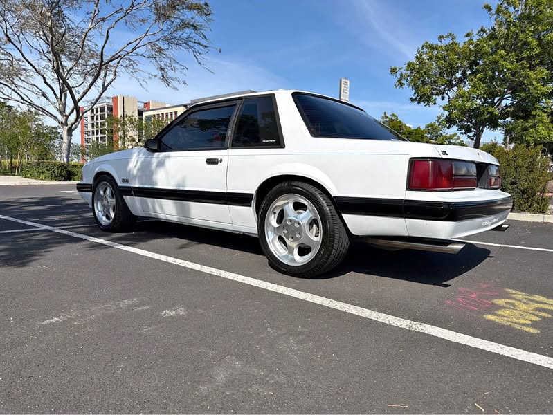 1989 Ford Mustang - Coupe 2D