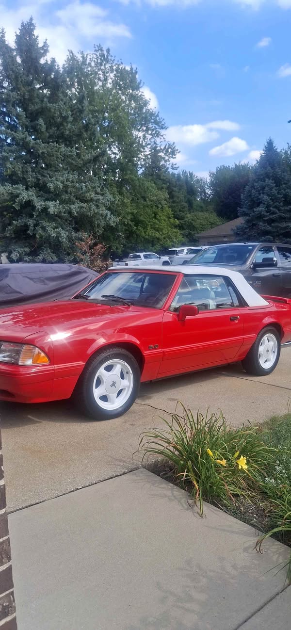 1992 Ford Mustang - LX Convertible 2D