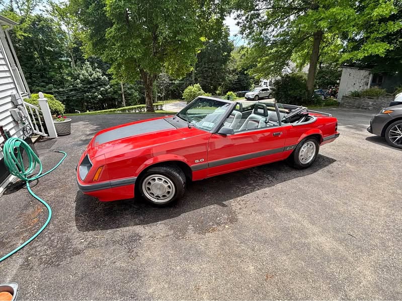 1986 Ford Mustang - GT