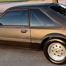 1990 Ford Mustang