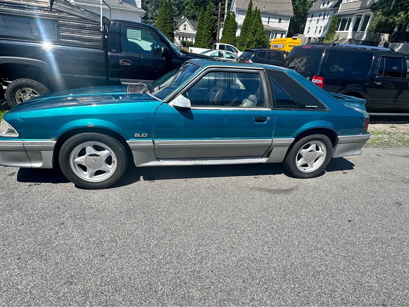 1993 Ford Mustang - Coupe 2D