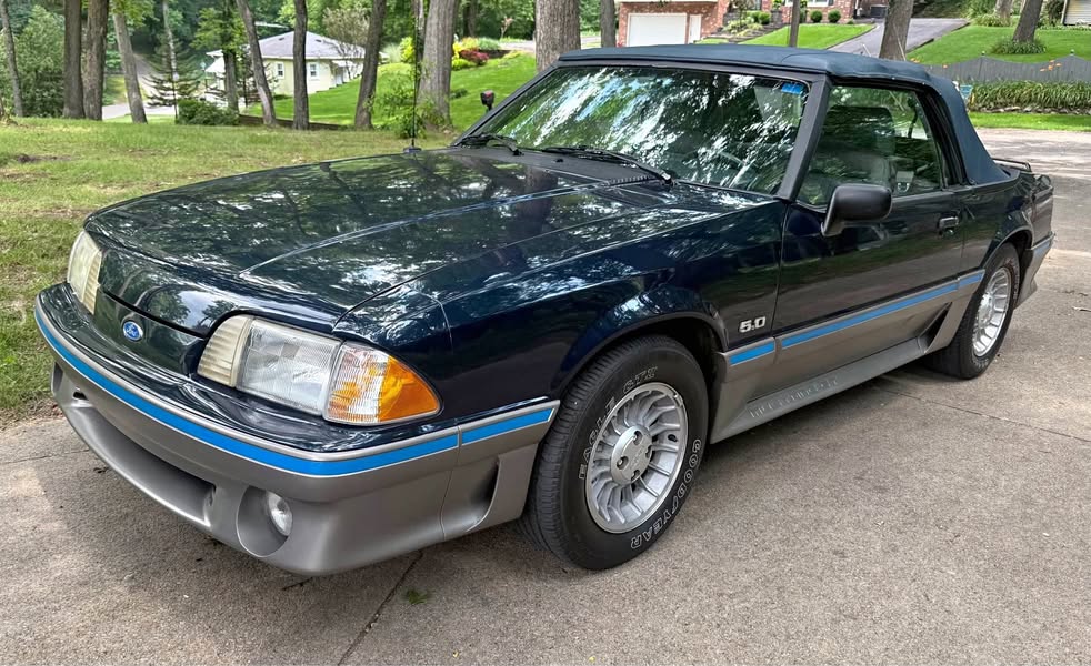1989 Ford Mustang - GT Convertible 2D