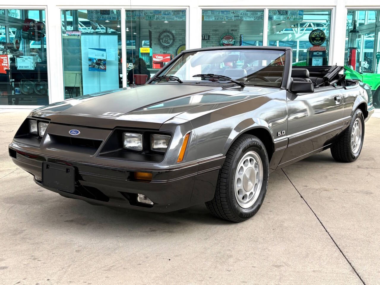 1986 Ford Mustang GT 2dr Convertible