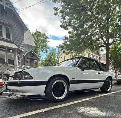 1990 Ford Mustang
