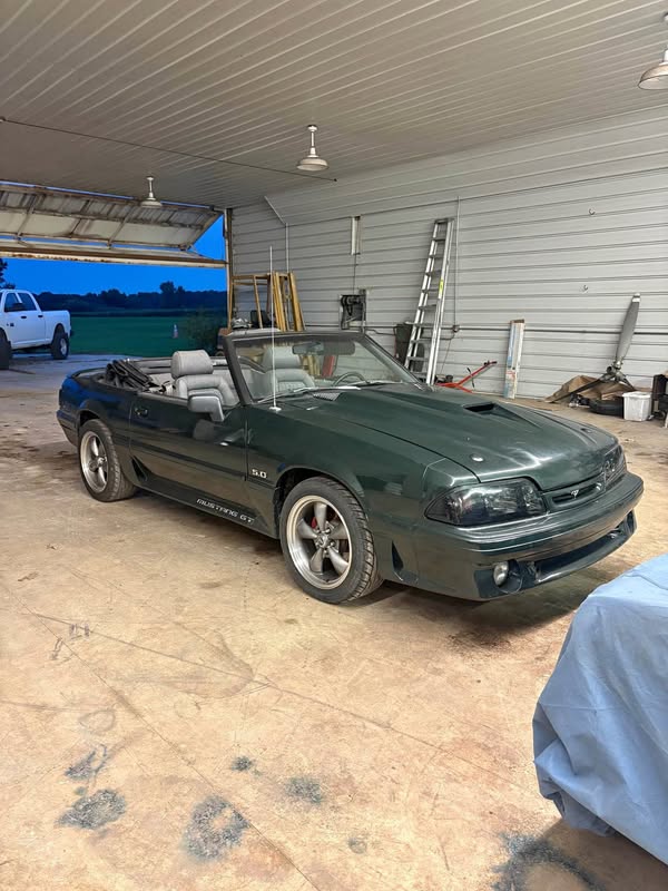 1989 Ford Mustang - GT Convertible 2D
