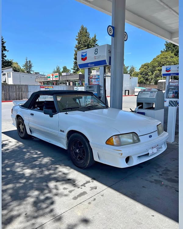 1990 Ford Mustang - GT