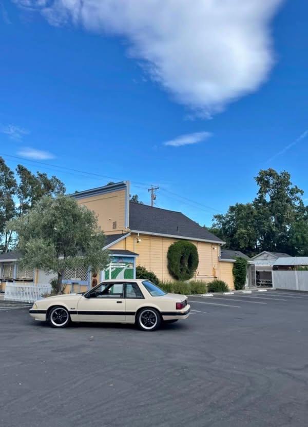 1987 Ford Mustang - Coupe 2D