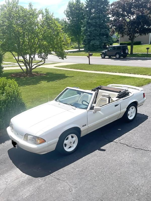 1993 Ford Mustang - Convertible 2D