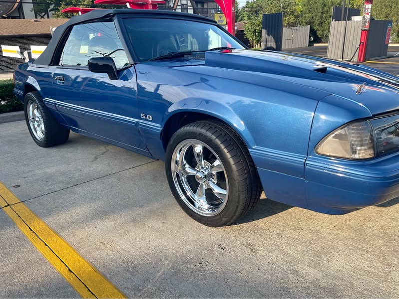 1989 Ford Mustang - Convertible 2D