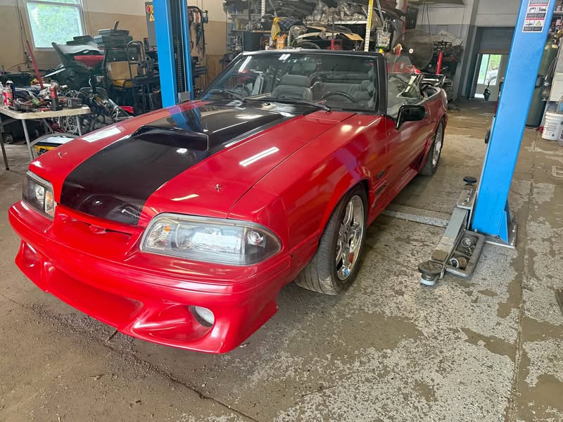 1989 Ford Mustang - LX 5.0L