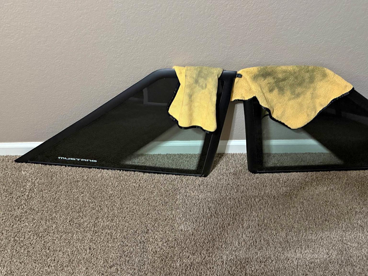 1990 Ford Mustang - Coupe 2D