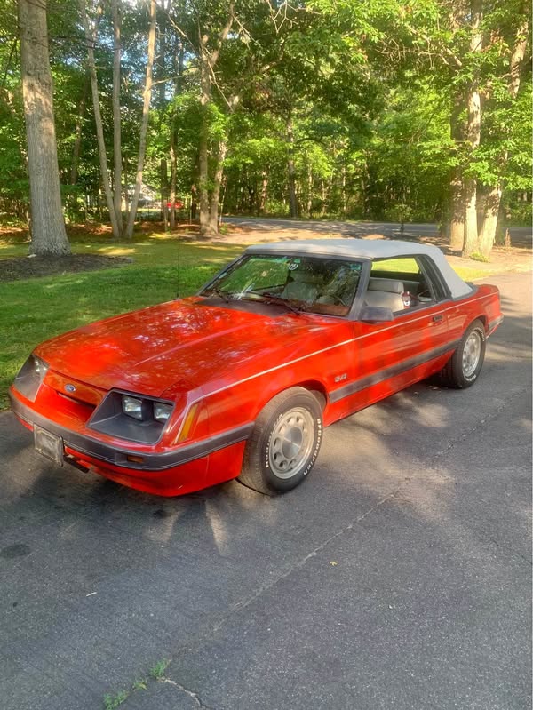 1985 Ford Mustang - Convertible 2D