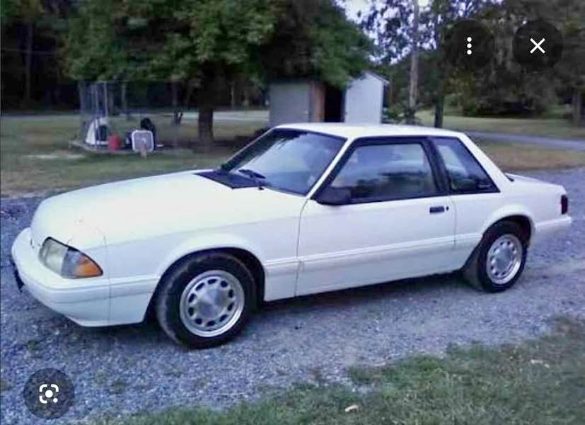 1990 Ford Mustang - Coupe 2D