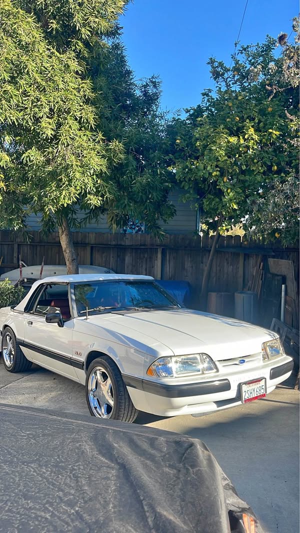 1990 Ford Mustang - LX