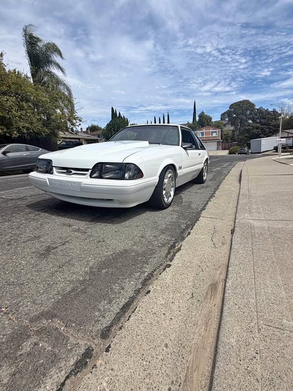 1990 Ford Mustang - lx