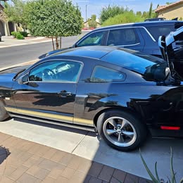 2006 Ford shelby mustang hertz gt-h