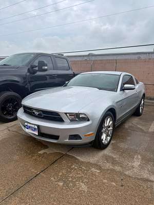 2010 Ford Mustang - V6 Coupe 2D