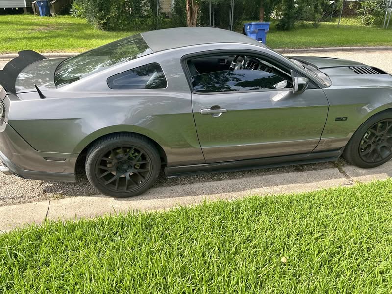 2011 Ford Mustang - GT 5.0