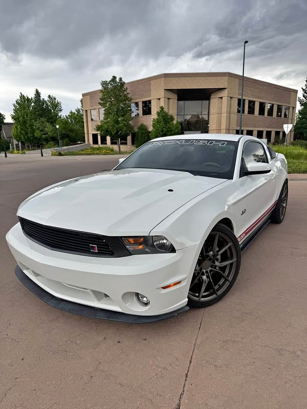 2011 Ford Mustang - GT roush