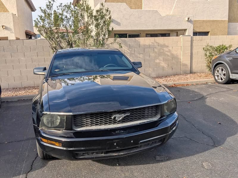 2005 Ford Mustang - V6 Coupe 2D