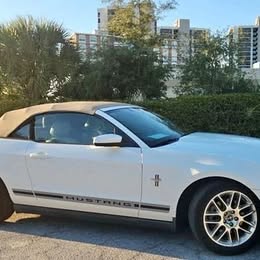 2012 Ford Mustang V6 Preum Convertible RWD  91333 Miles