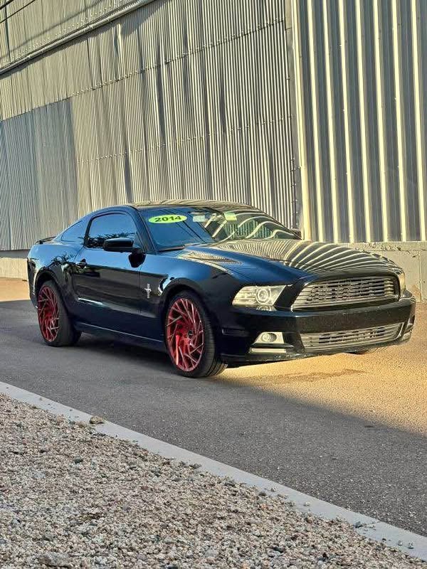 2014 Ford Mustang - Premium