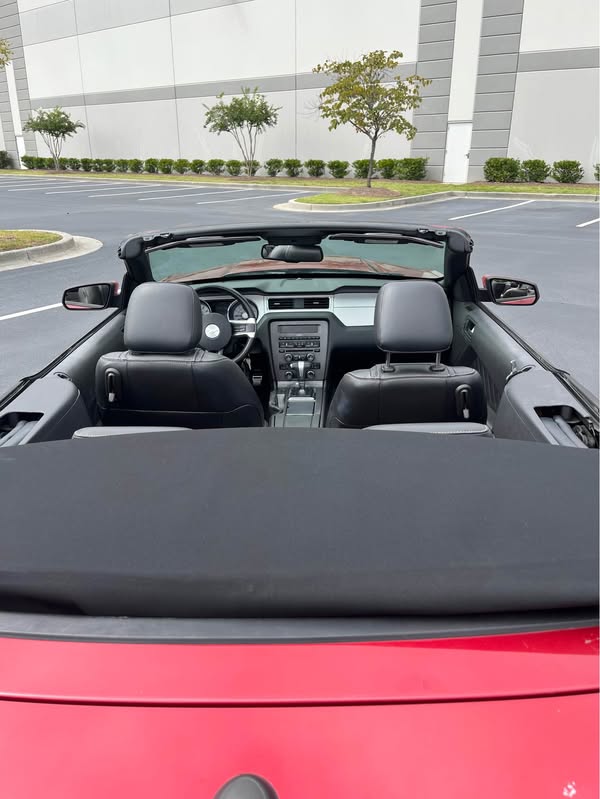 2010 Ford Mustang - Convertible