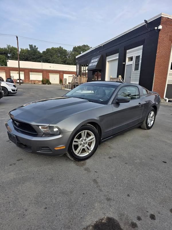 2010 Ford Mustang - Coupe 2D