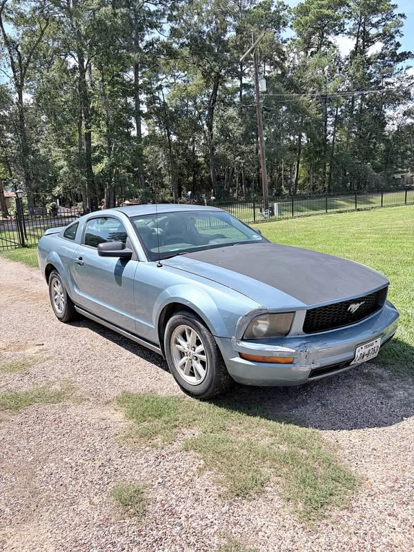 2005 Ford Mustang - V6