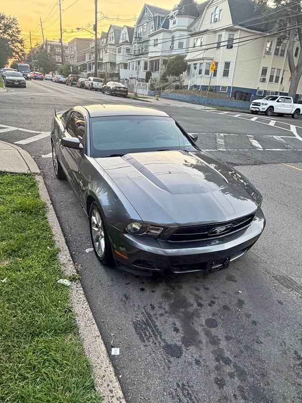 2011 Ford Mustang - V6 Coupe 2D