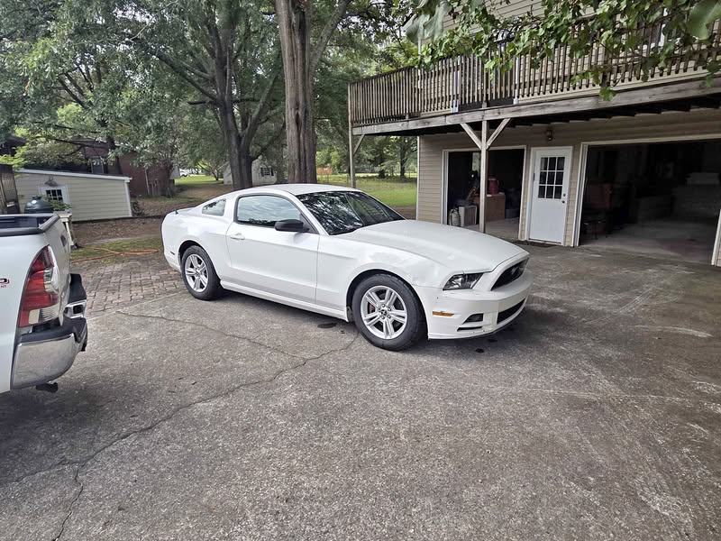 2013 Ford Mustang - V6 Coupe 2D