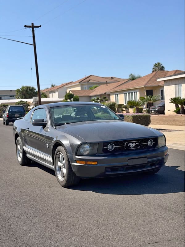 2009 Ford Mustang - V6 Premium Coupe 2D