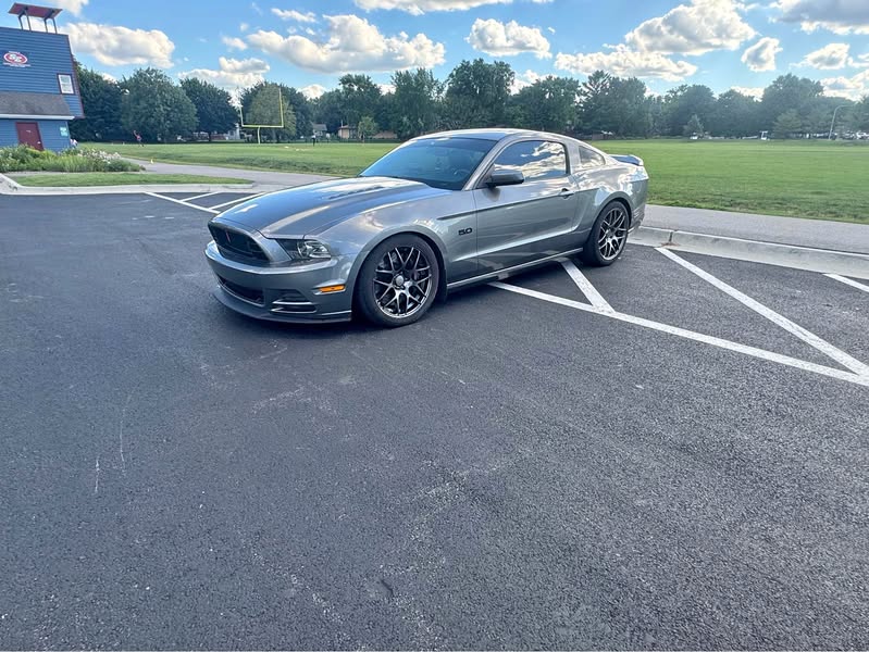 2014 Ford Mustang - GT Premium