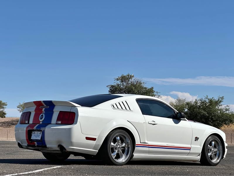 2005 Ford Mustang - Gt