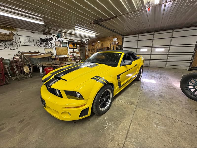 2005 Ford Mustang - GT