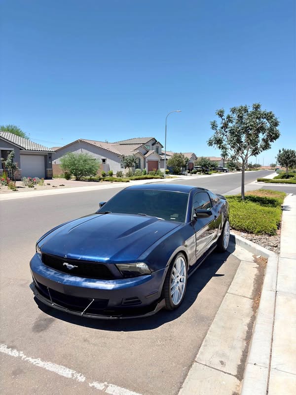 2010 Ford Mustang - V6 Premium Coupe 2D