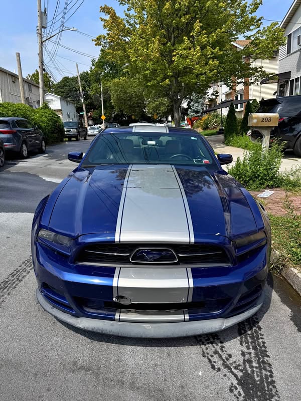 2014 Ford Mustang - Premium