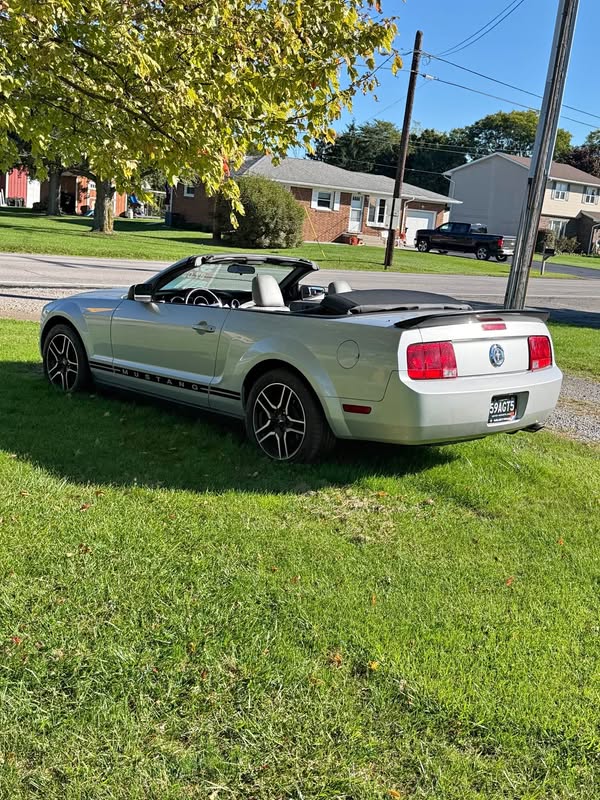 2007 Ford Mustang - Convertible 2D