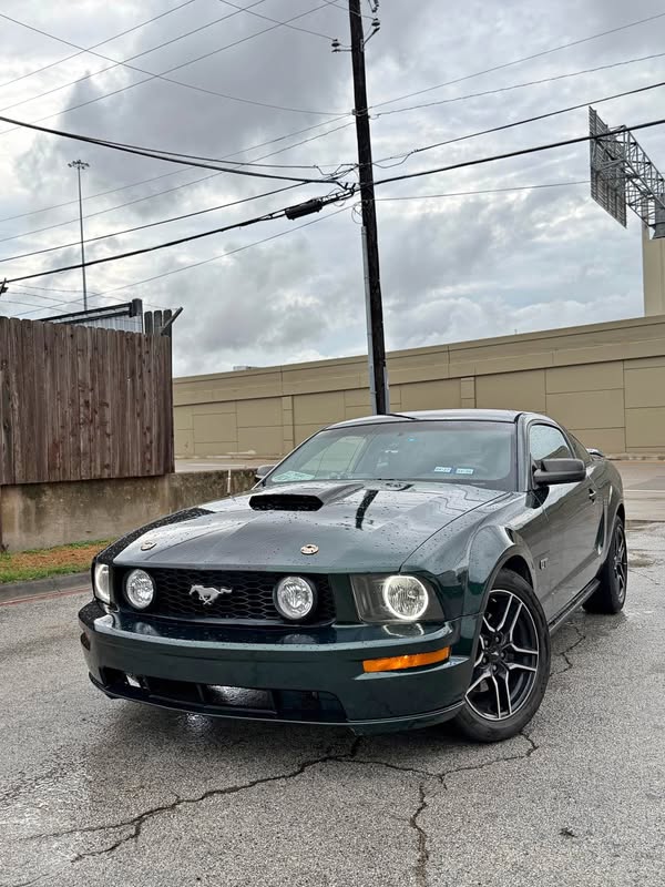 2006 Ford Mustang - GT Premium Coupe 2D