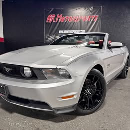 2011 Ford MUSTANG