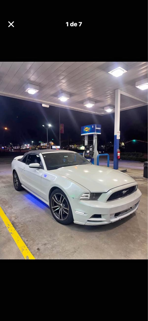 2014 Ford Mustang - Convertible 2D