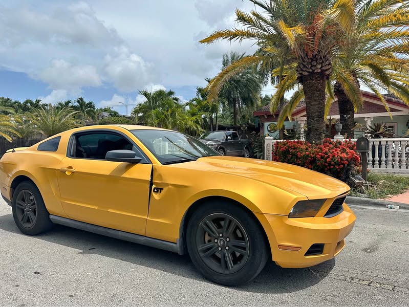 2012 Ford Mustang - Premium Coupe 2D