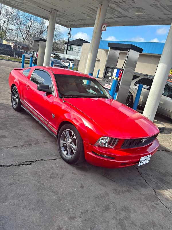 2009 Ford Mustang - Red